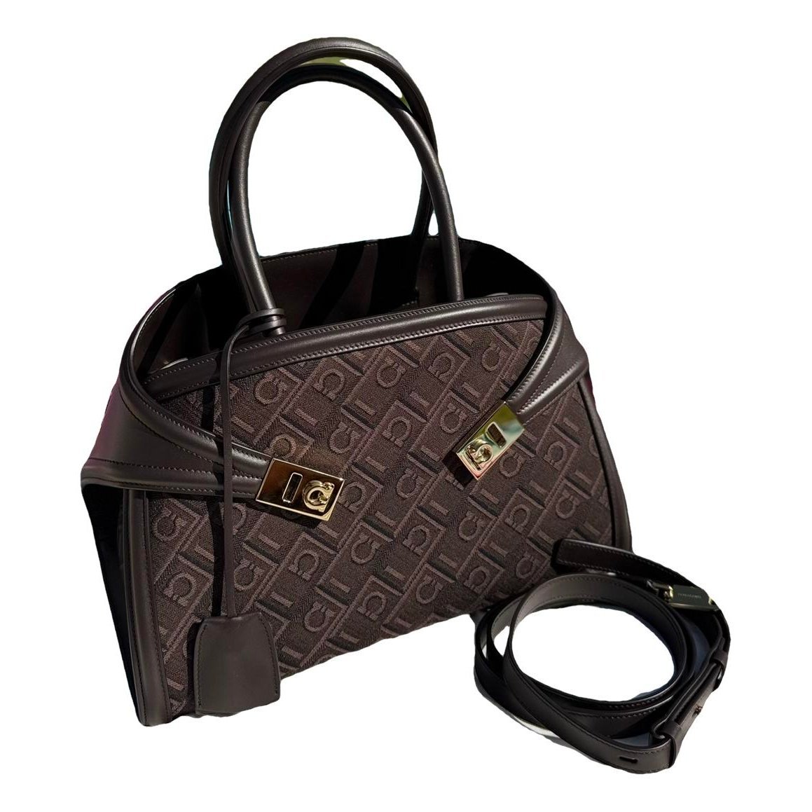 Hug leather handbag