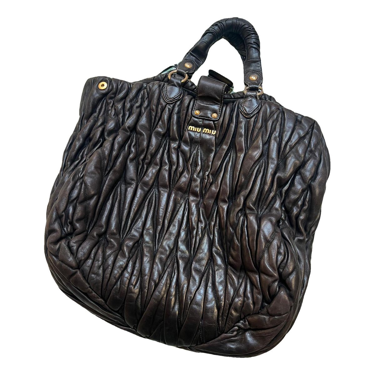 Matelassé leather handbag