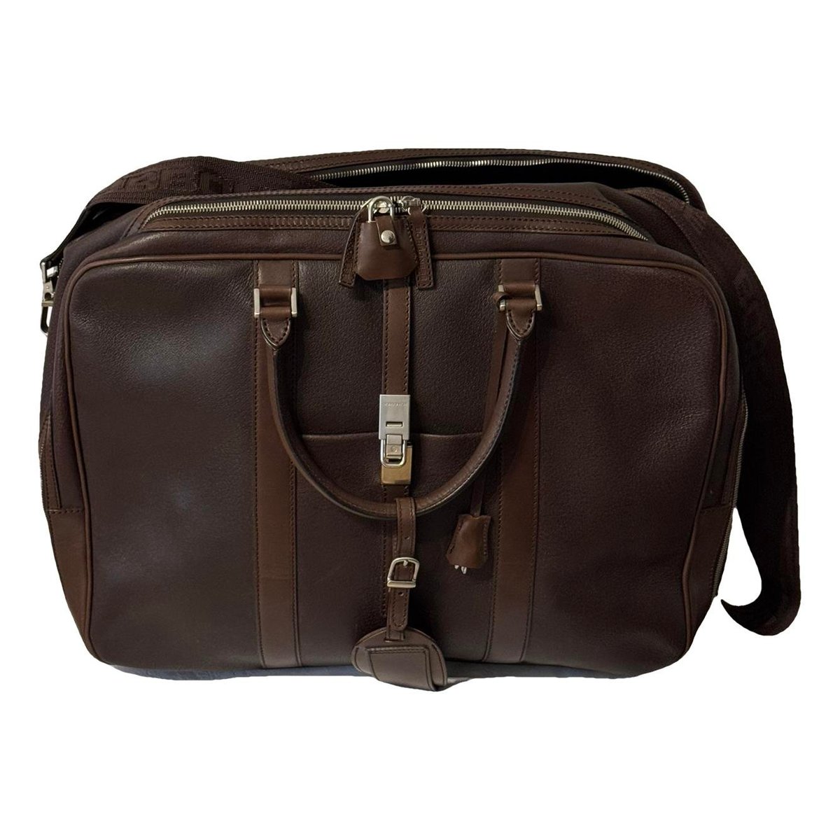 Leather travel bag