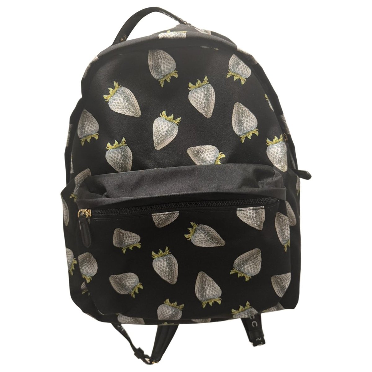 Falabella Go backpack