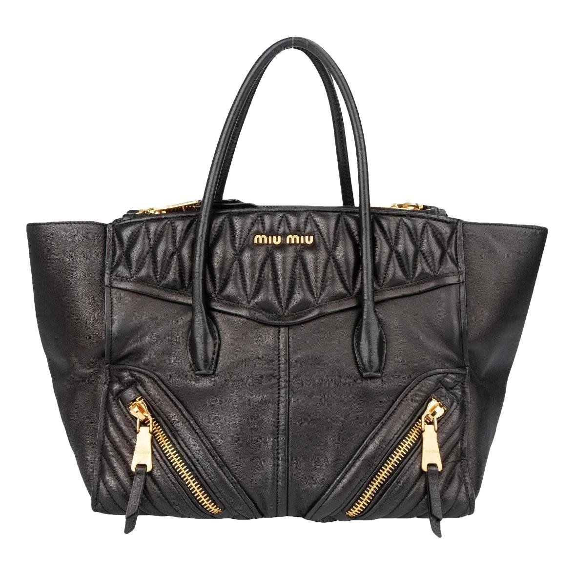 Matelassé leather handbag
