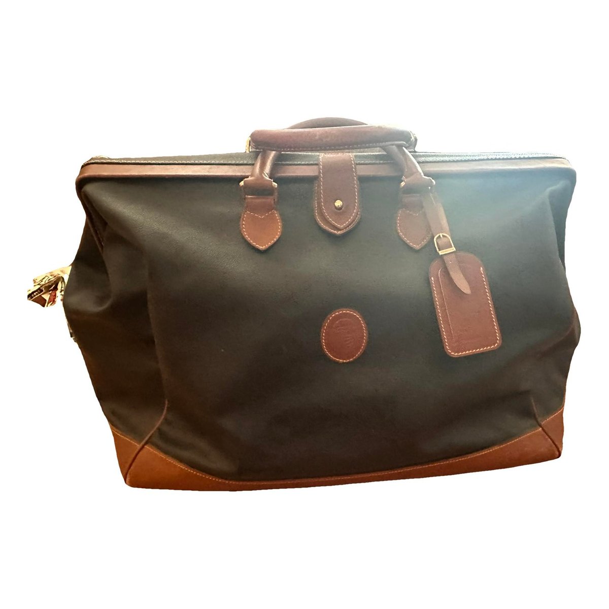 Leather travel bag