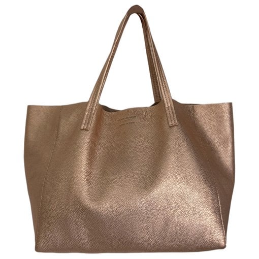 Leather tote