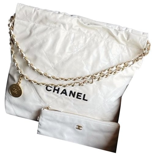 Chanel 22 leather handbag