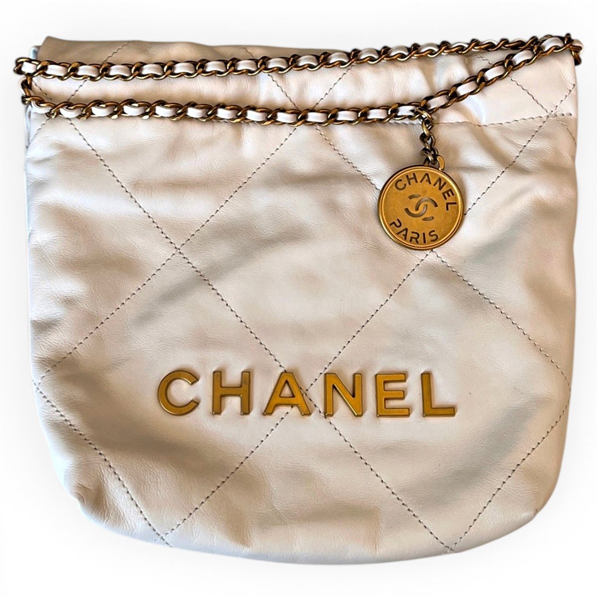 Chanel 22 leather handbag