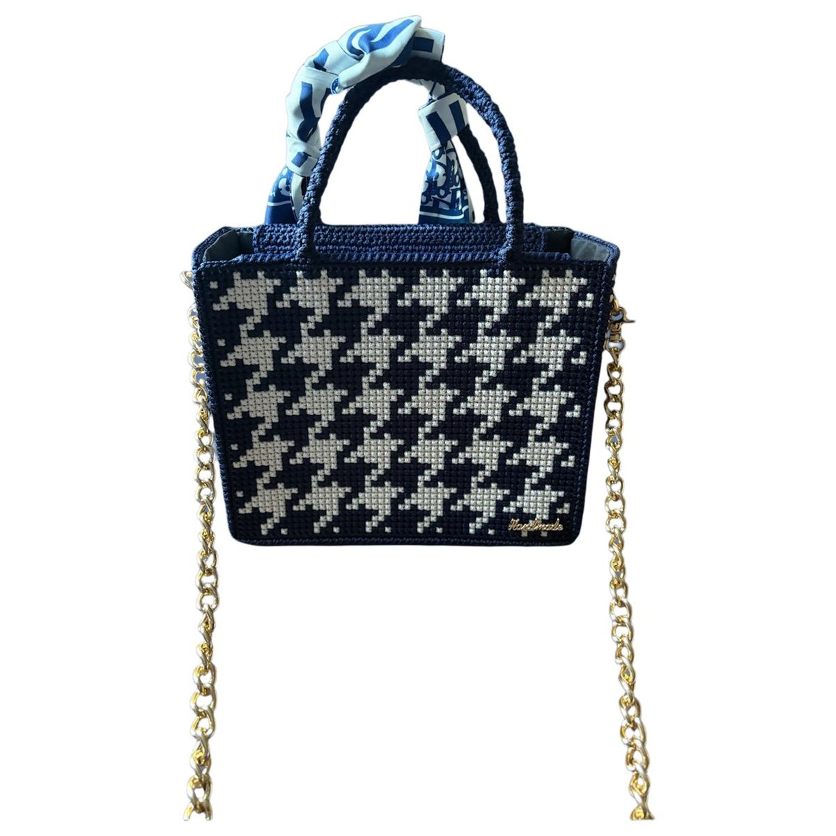 Crochet handbag