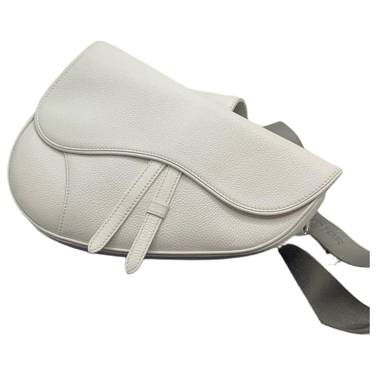 Saddle leather handbag