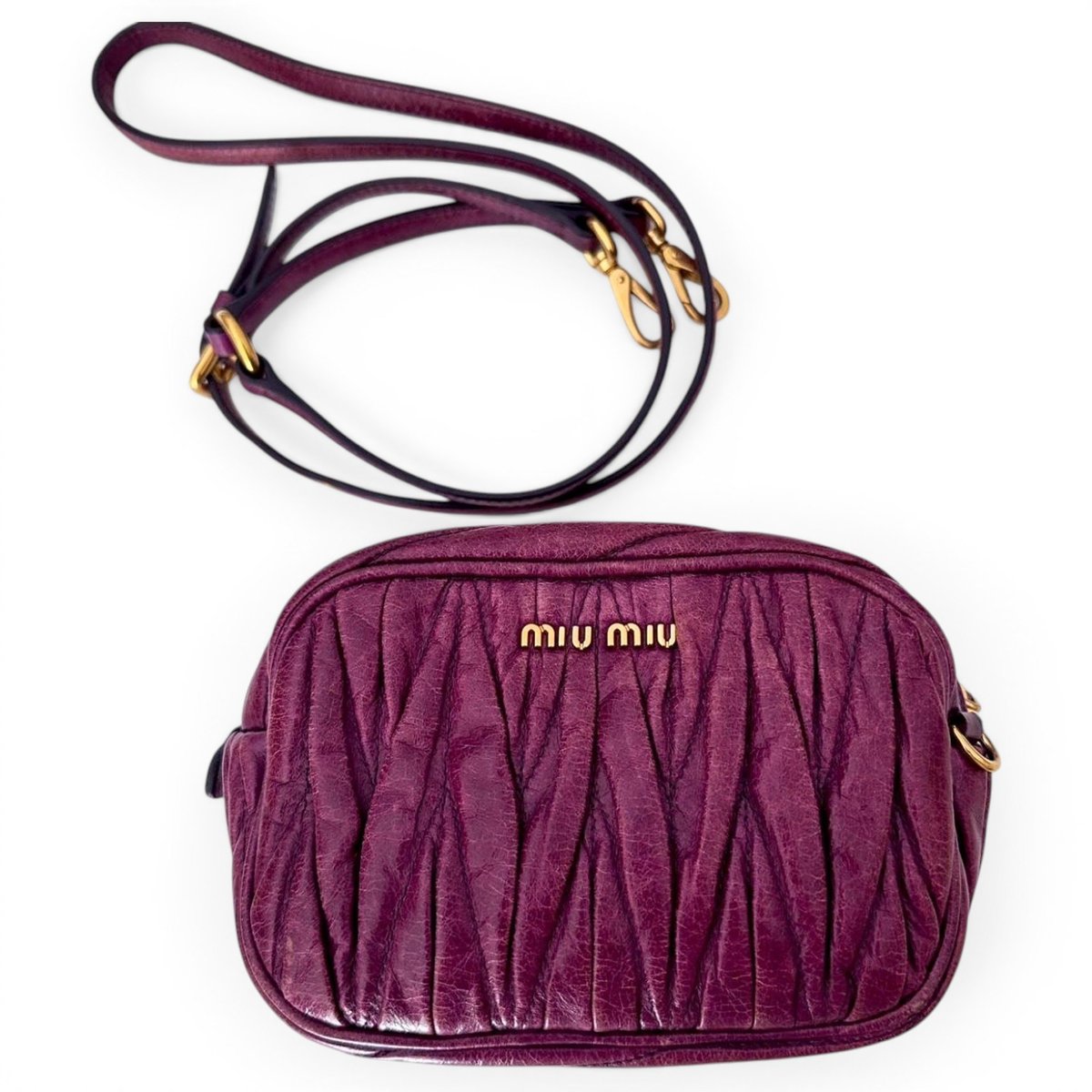 Matelassé leather crossbody bag