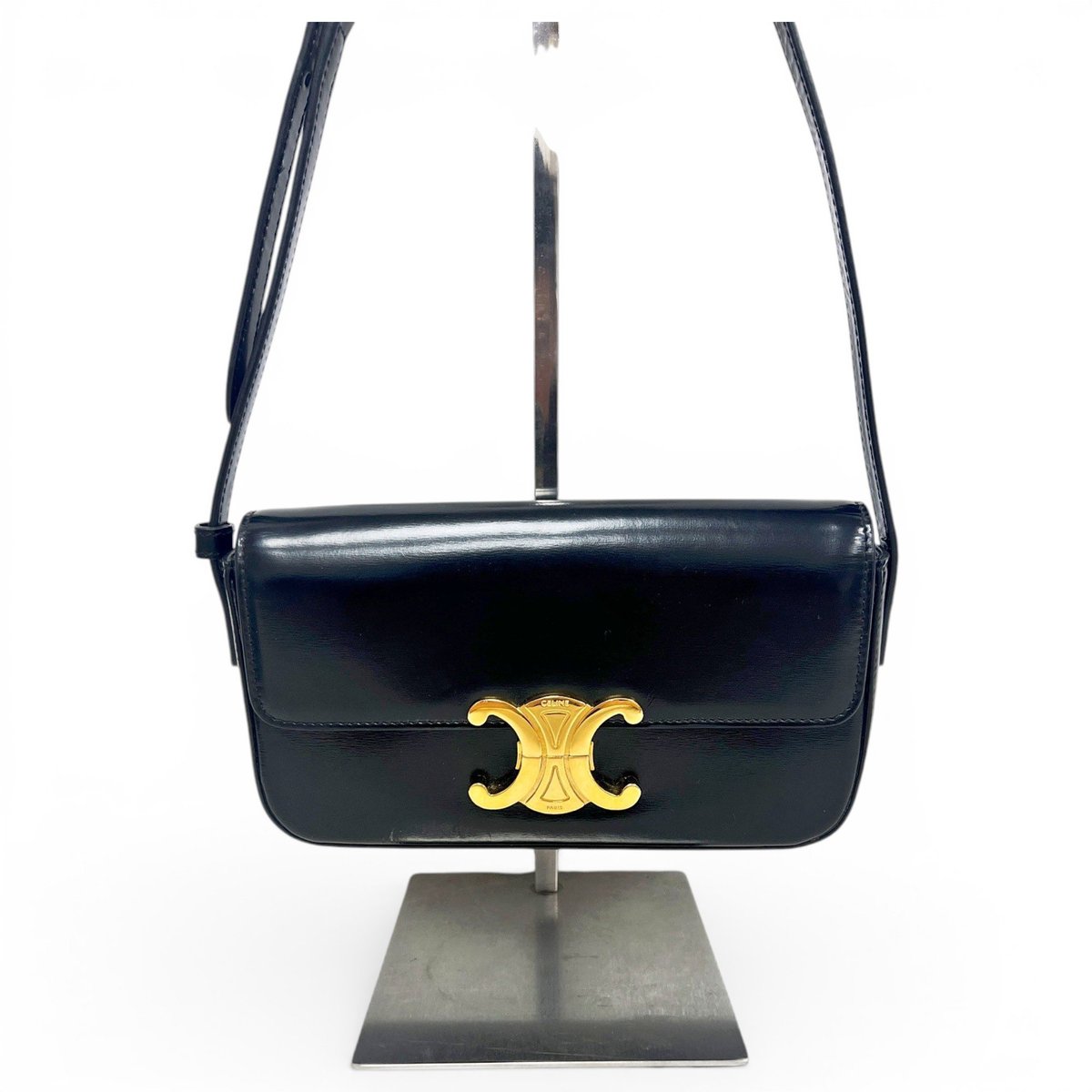Triomphe chain leather handbag