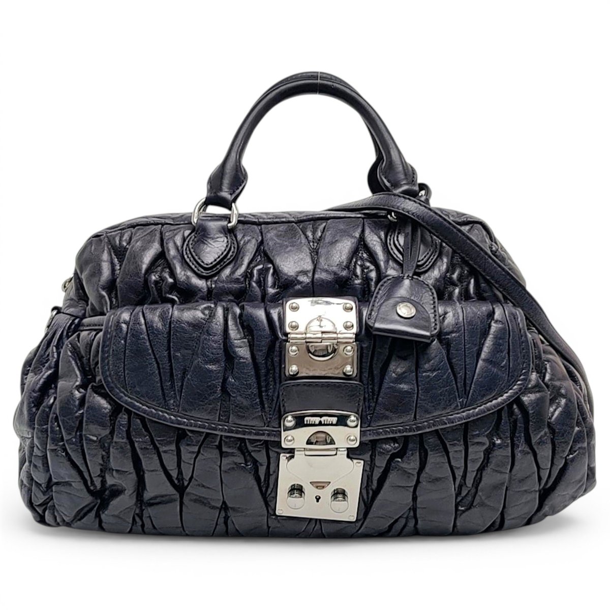 Matelassé leather handbag