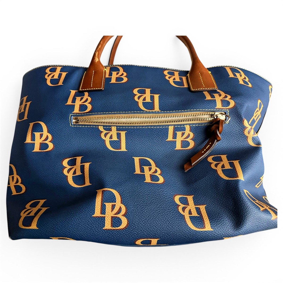 Leather travel bag