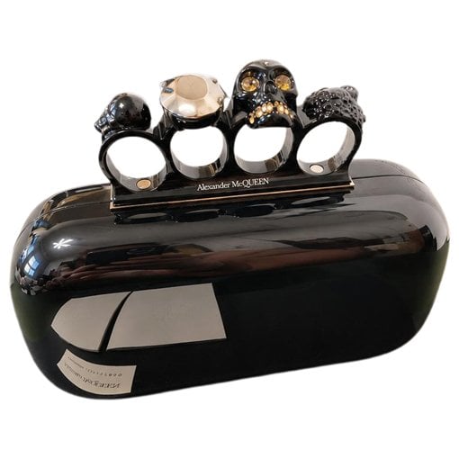 Knuckle clutch bag