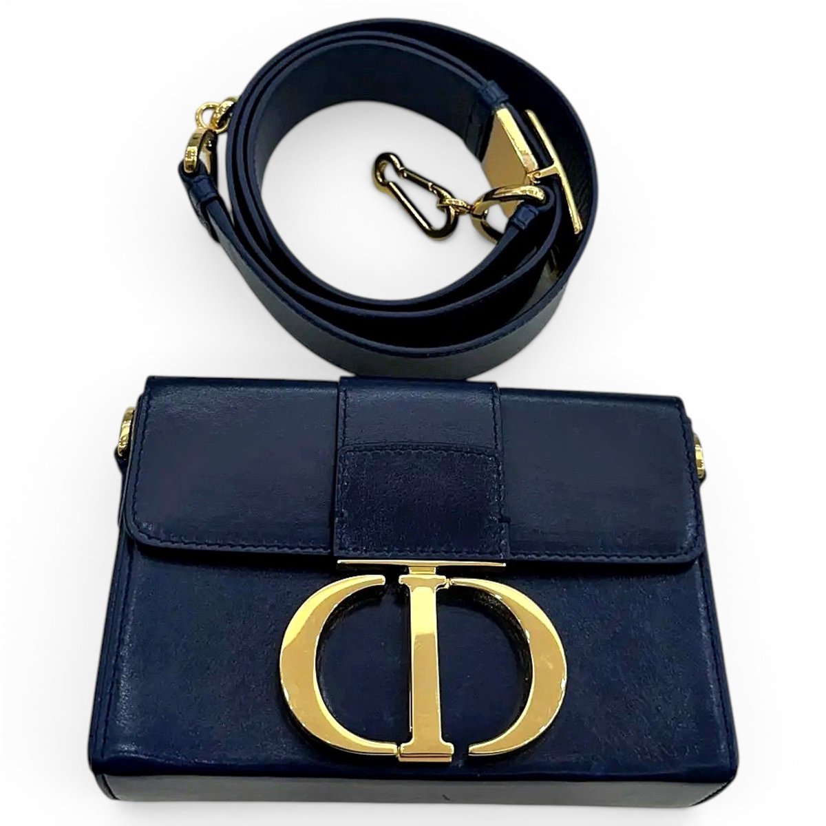 30 Montaigne Box leather crossbody bag