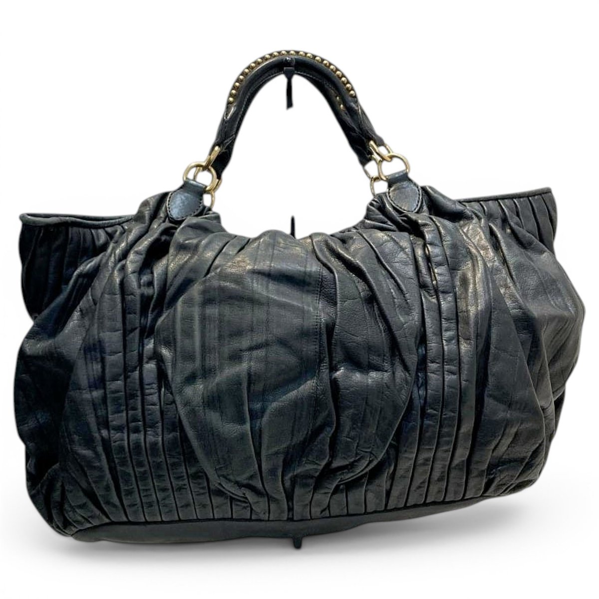 Matelassé leather handbag