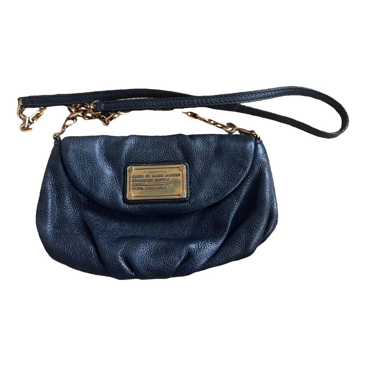 Classic Q patent leather crossbody bag