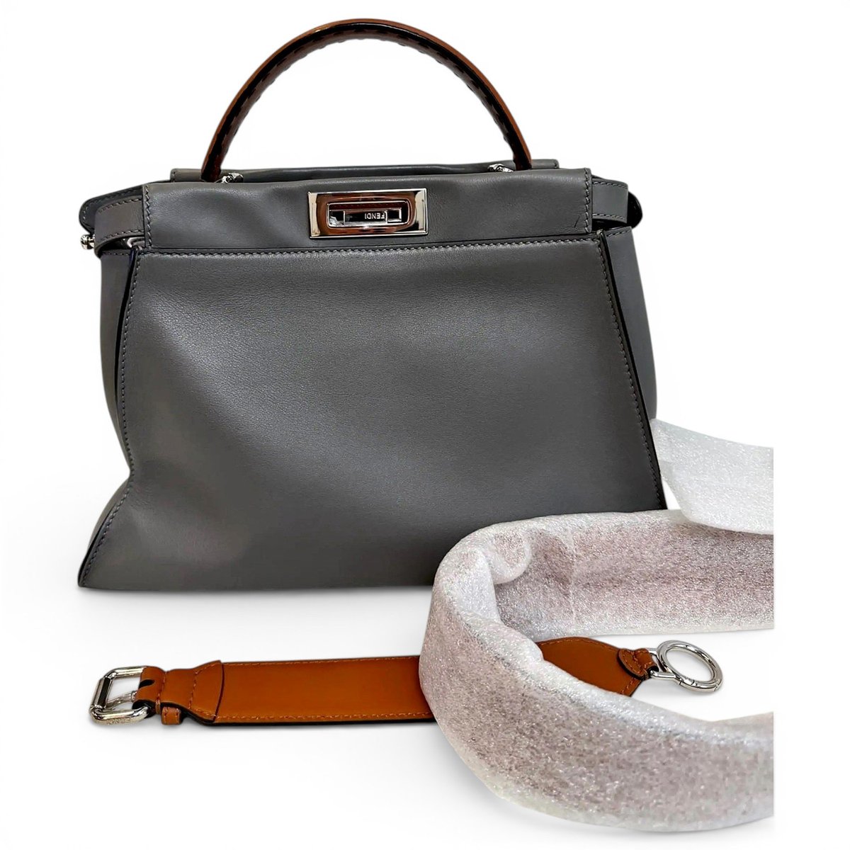Peekaboo Essentially leather handbag