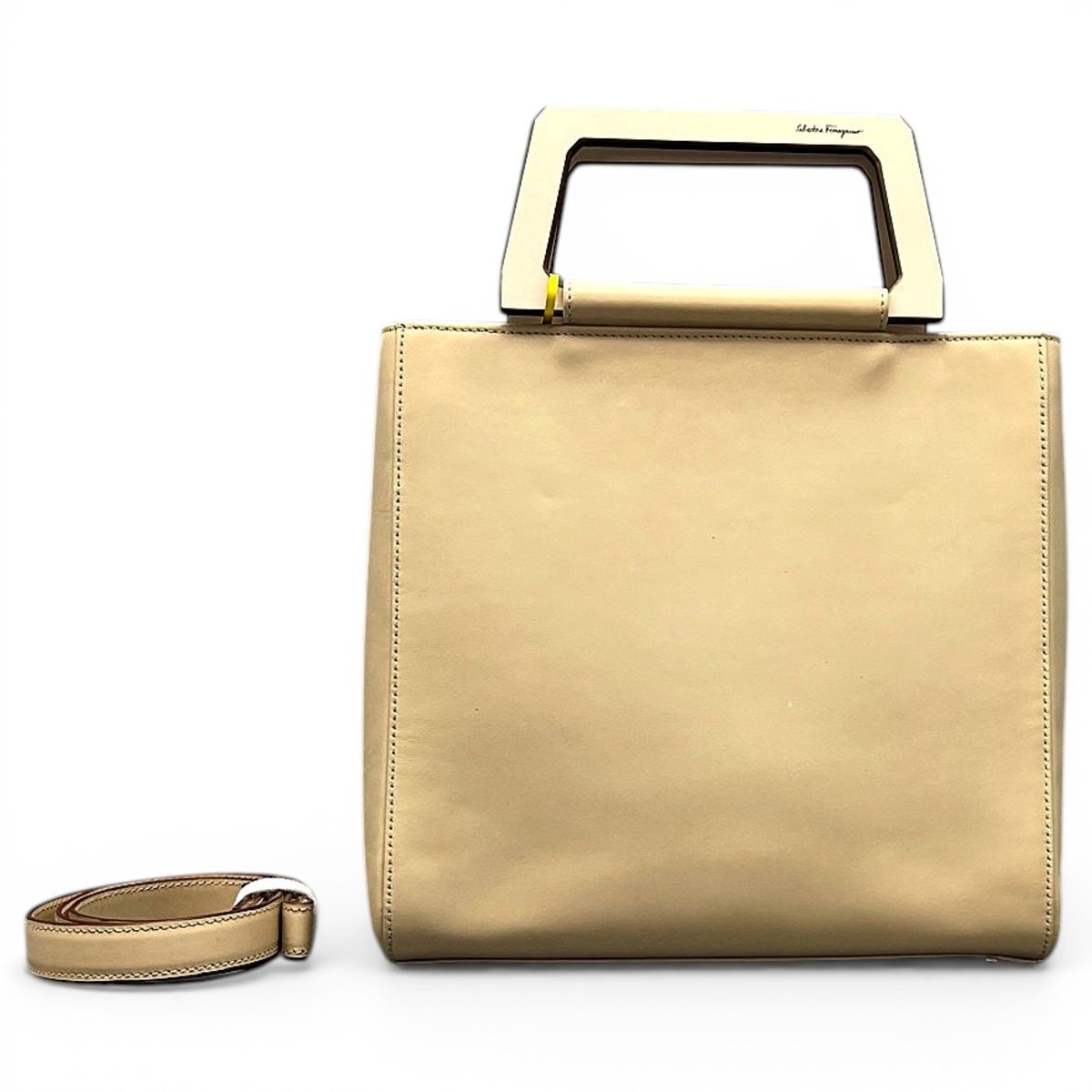 Wanda leather handbag