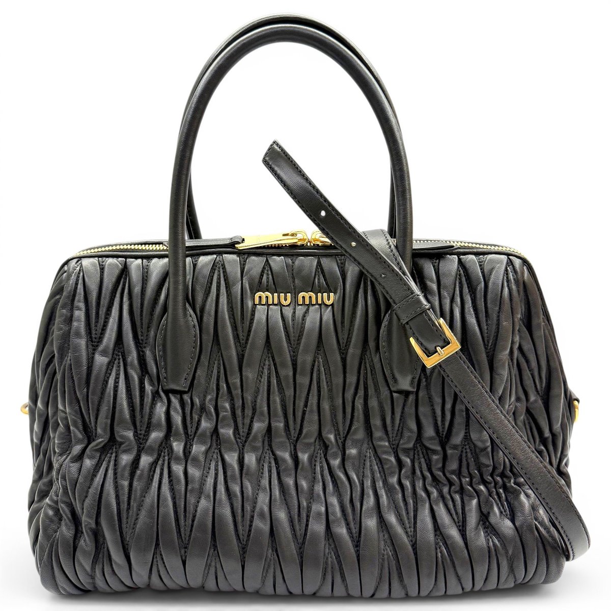 Matelassé leather handbag