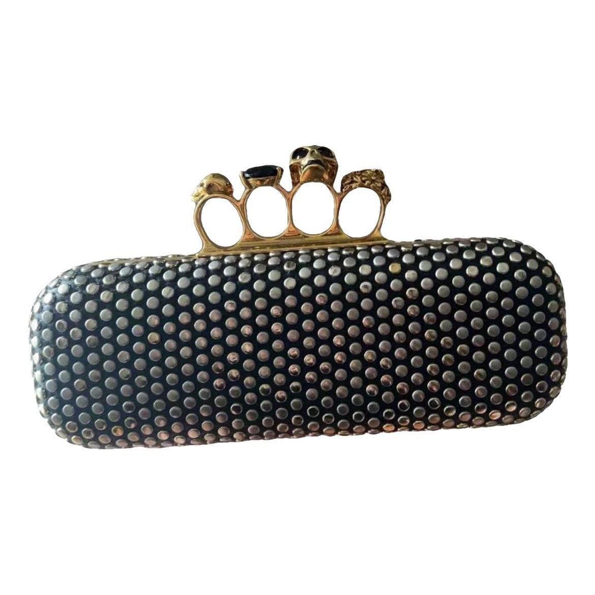 Knuckle clutch bag