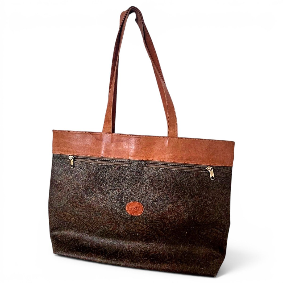 Leather travel bag