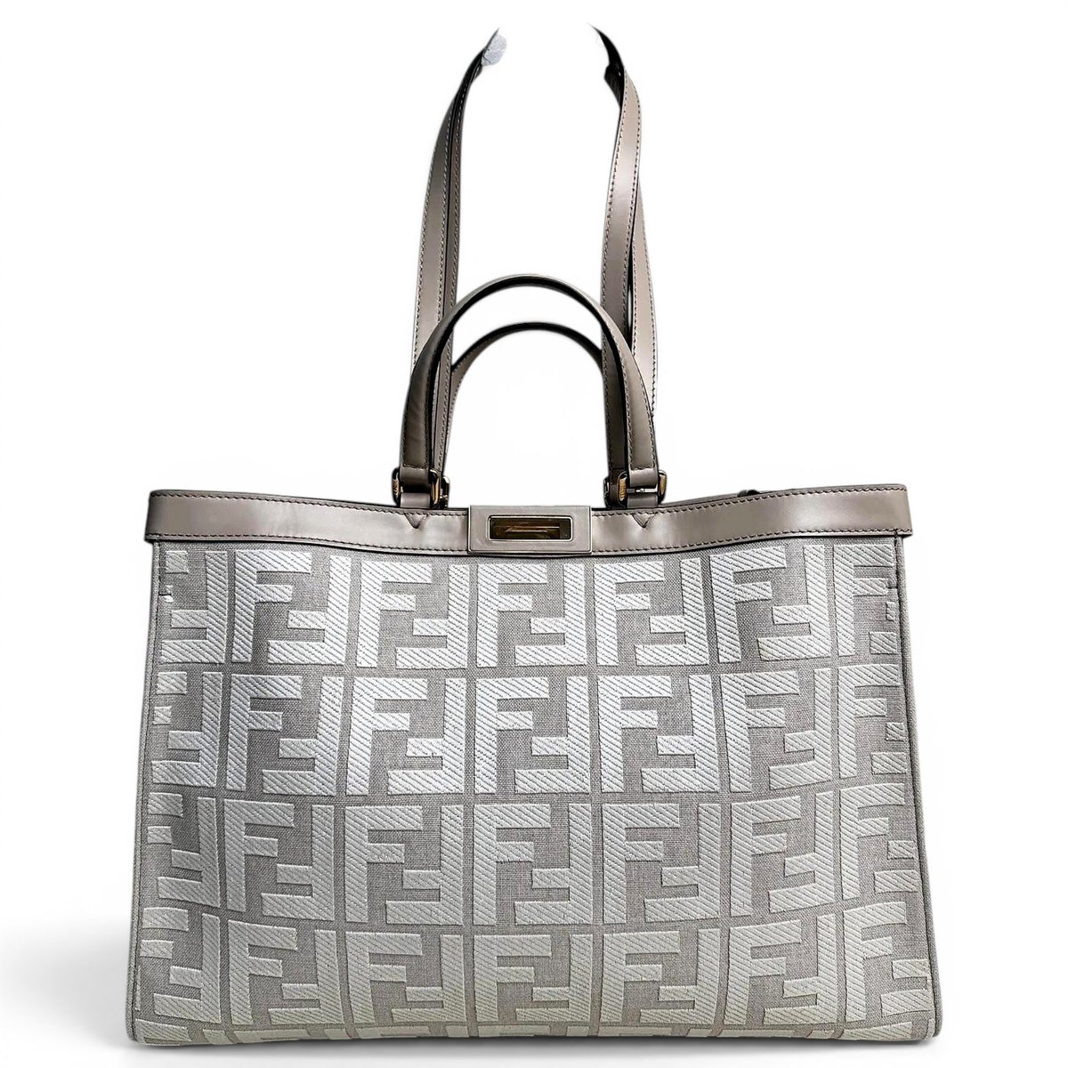 Peekaboo cloth tote