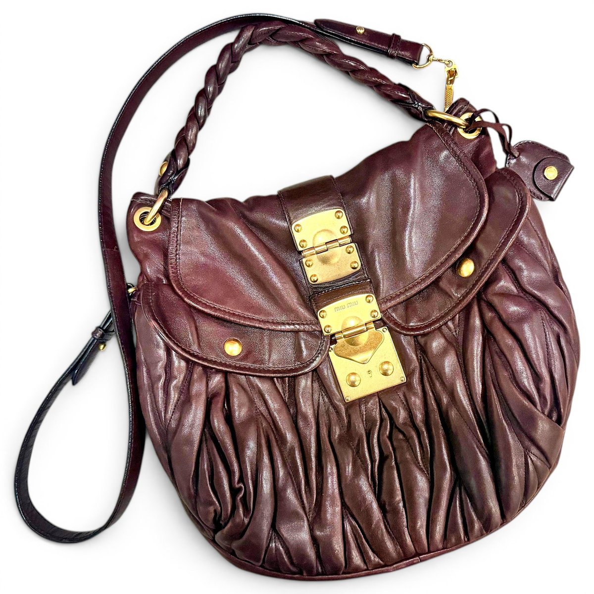 Matelassé leather handbag
