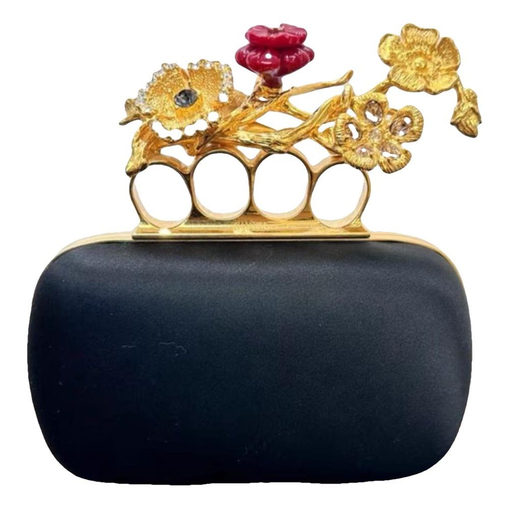 Skull clutch bag
