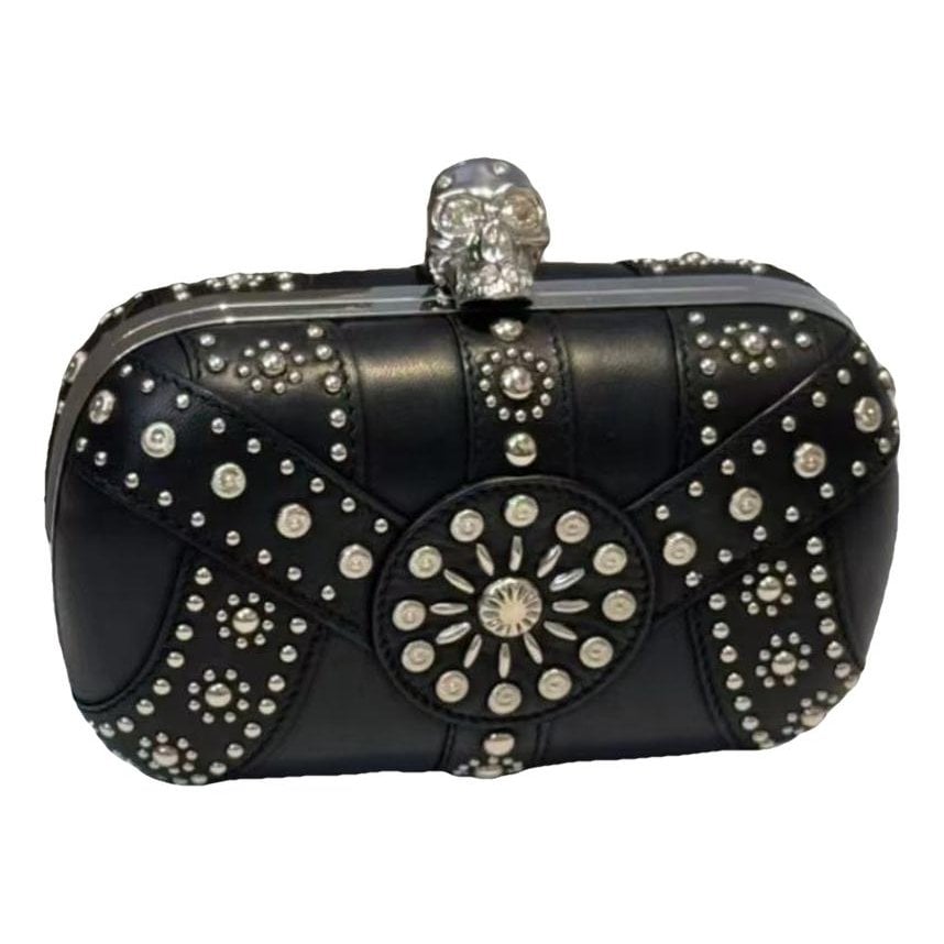 Skull clutch bag