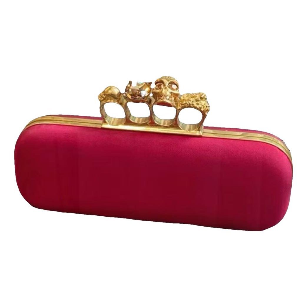 Knuckle clutch bag