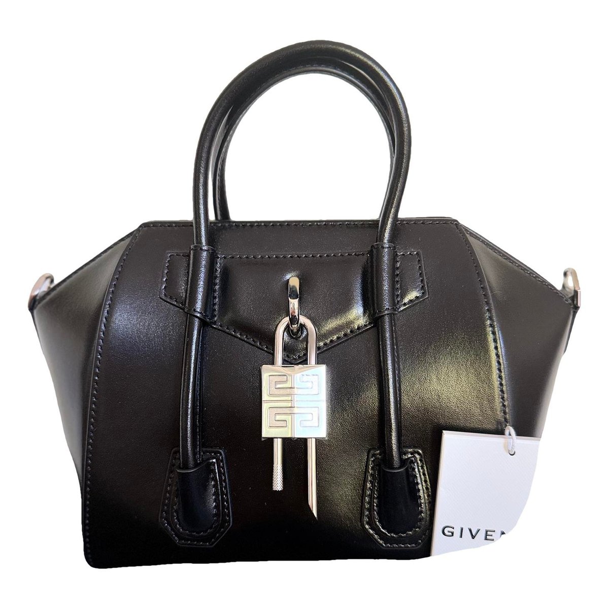 Antigona leather handbag