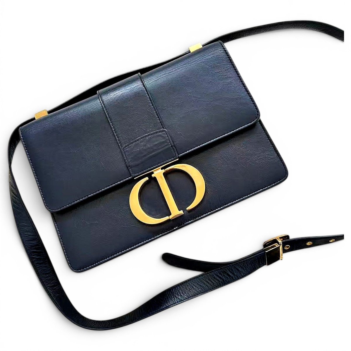 30 Montaigne leather handbag