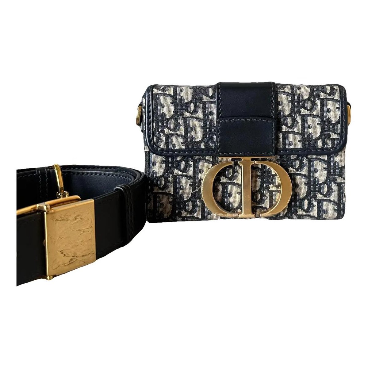 30 Montaigne Box cloth crossbody bag