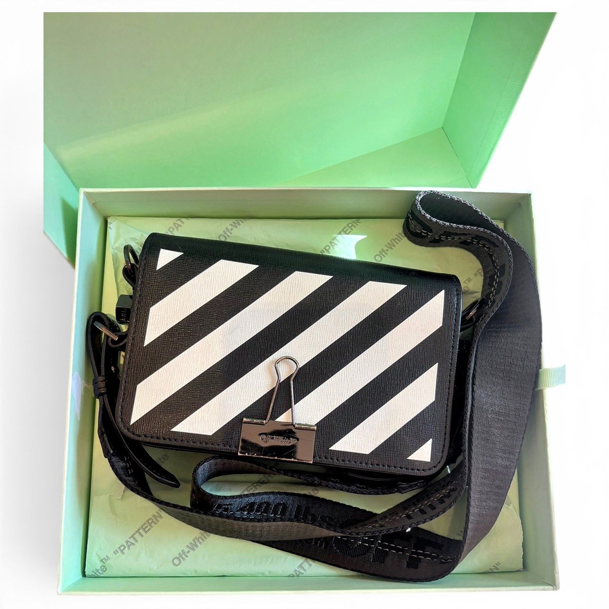 Binder leather crossbody bag