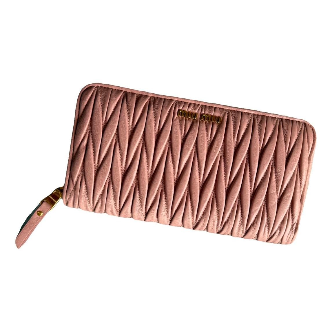 Matelassé leather clutch bag