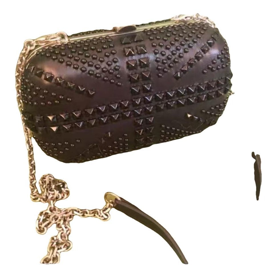 Skull clutch bag