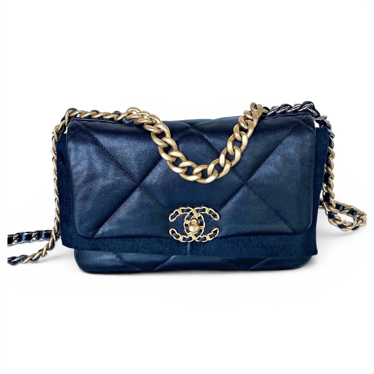Chanel 19 leather handbag