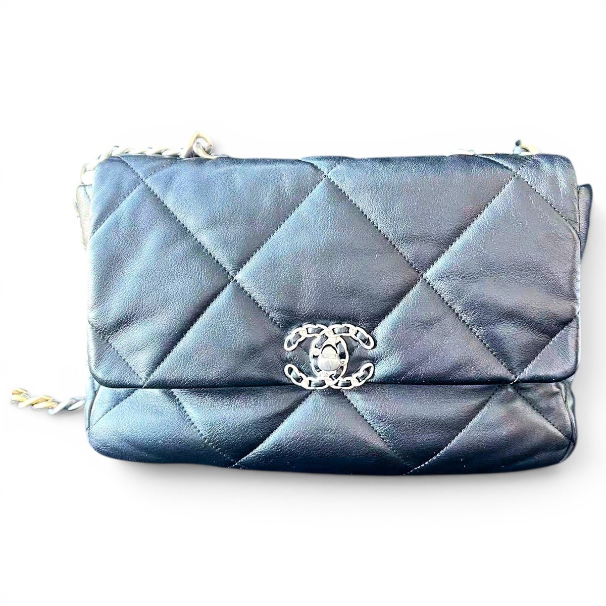 Chanel 19 leather handbag