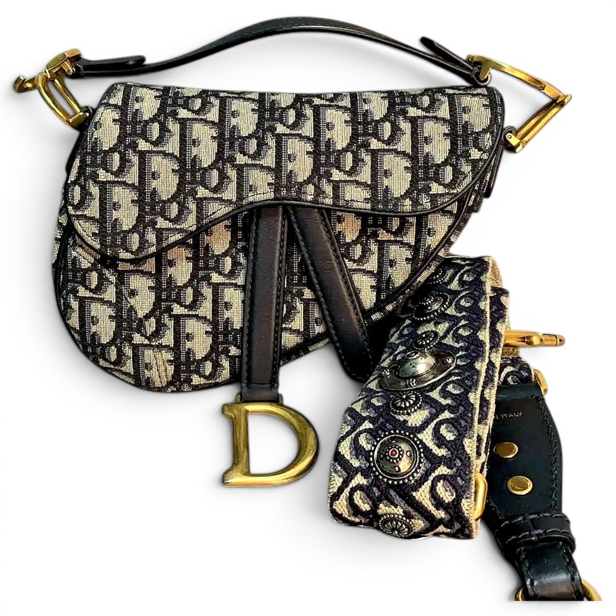 Saddle cloth handbag