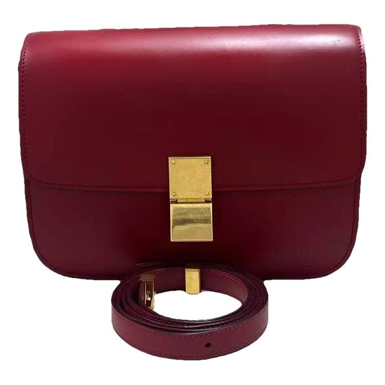 Classic leather crossbody bag