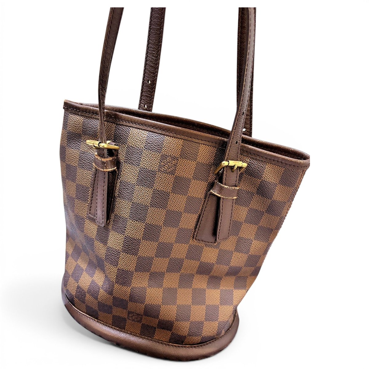 Bucket leather handbag