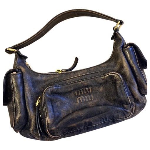 Pocket leather handbag