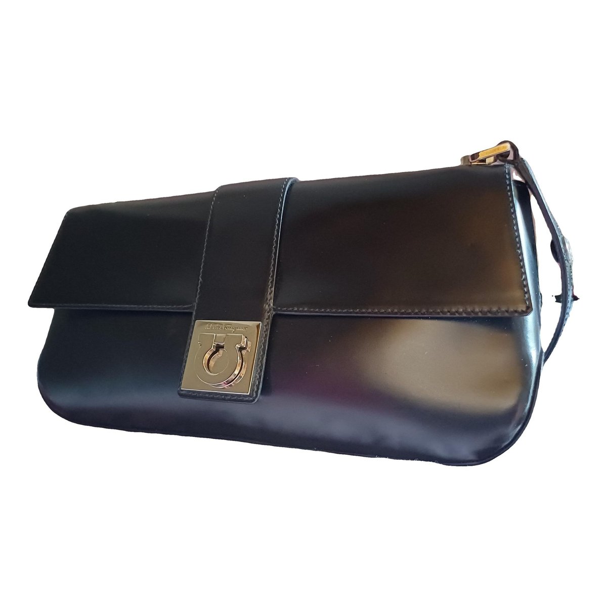 Hug leather handbag