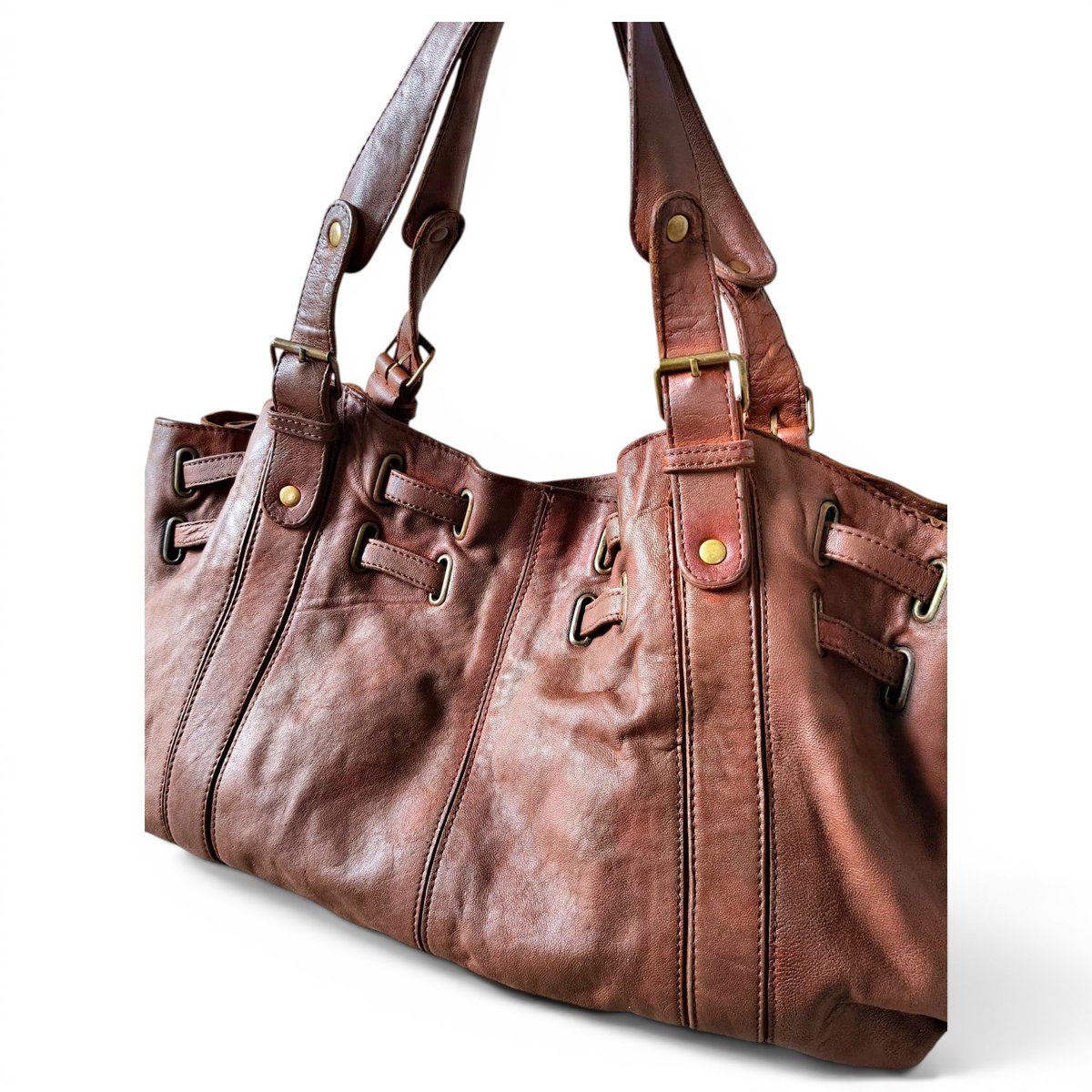 36 H leather handbag