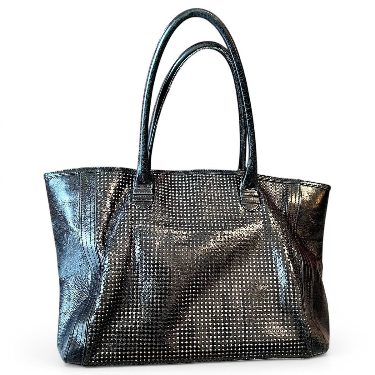 Leather tote