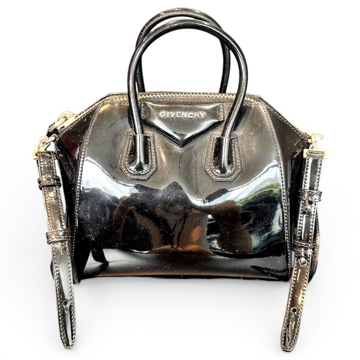 Antigona patent leather handbag