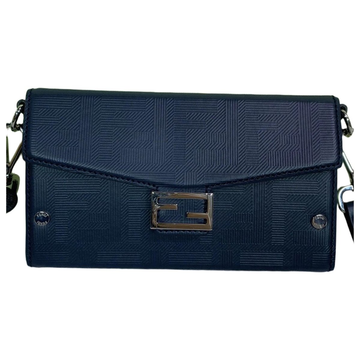 Baguette leather crossbody bag