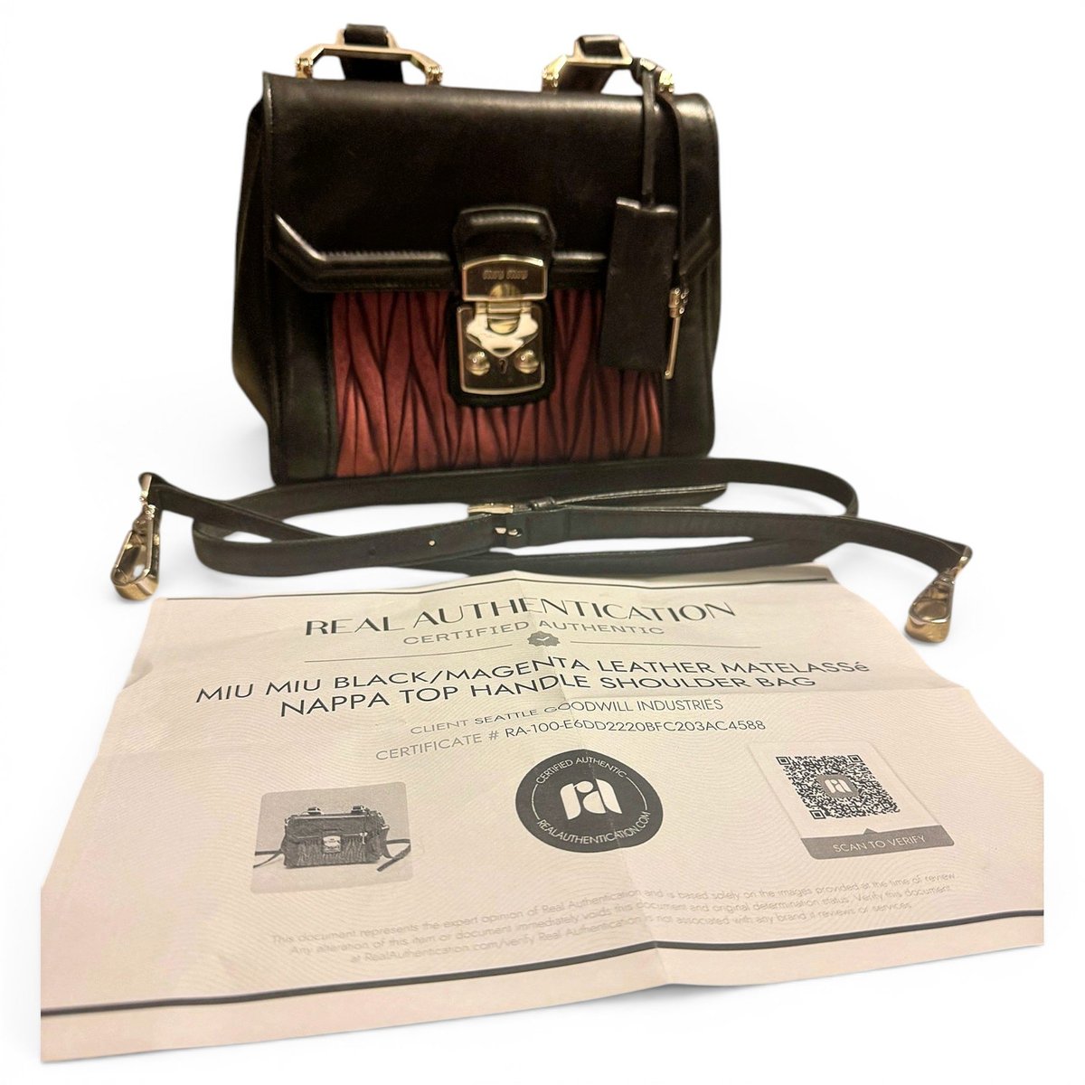 Matelassé leather handbag