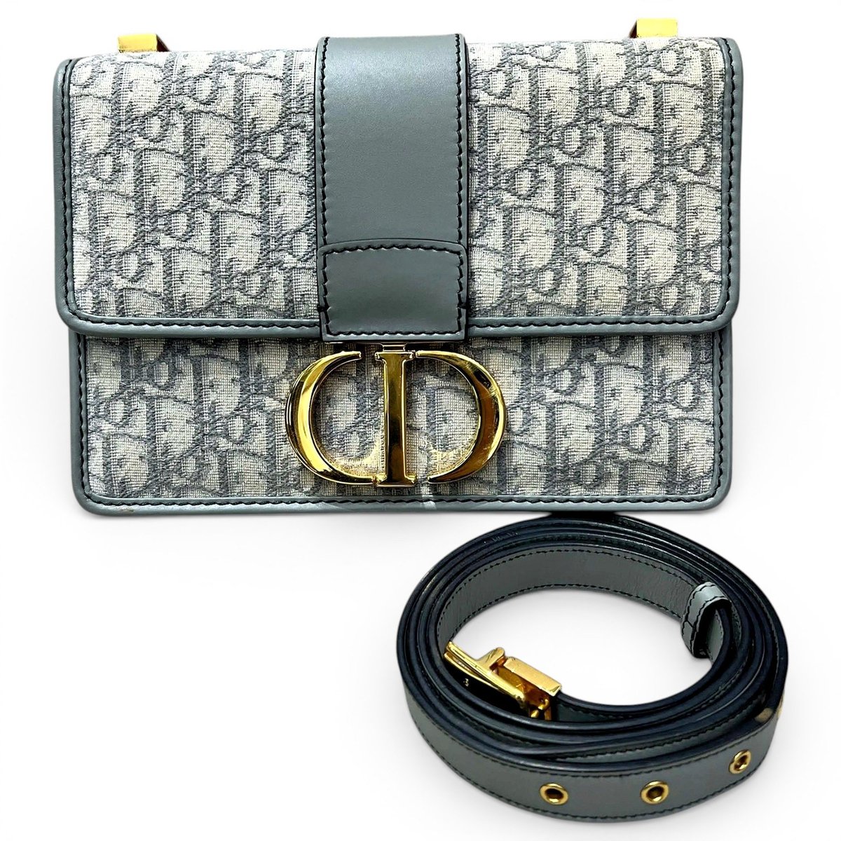 30 Montaigne cloth handbag