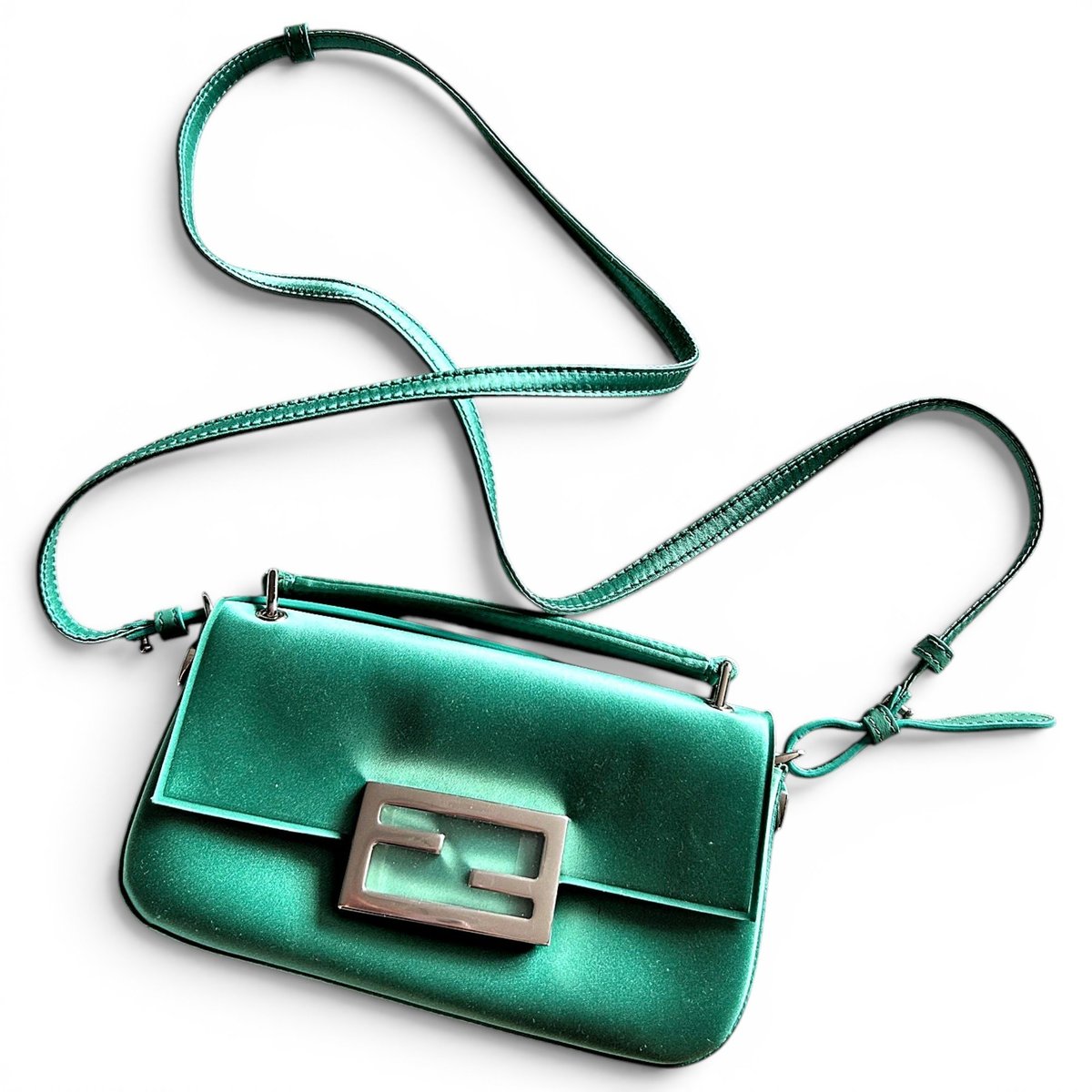 Baguette cloth handbag