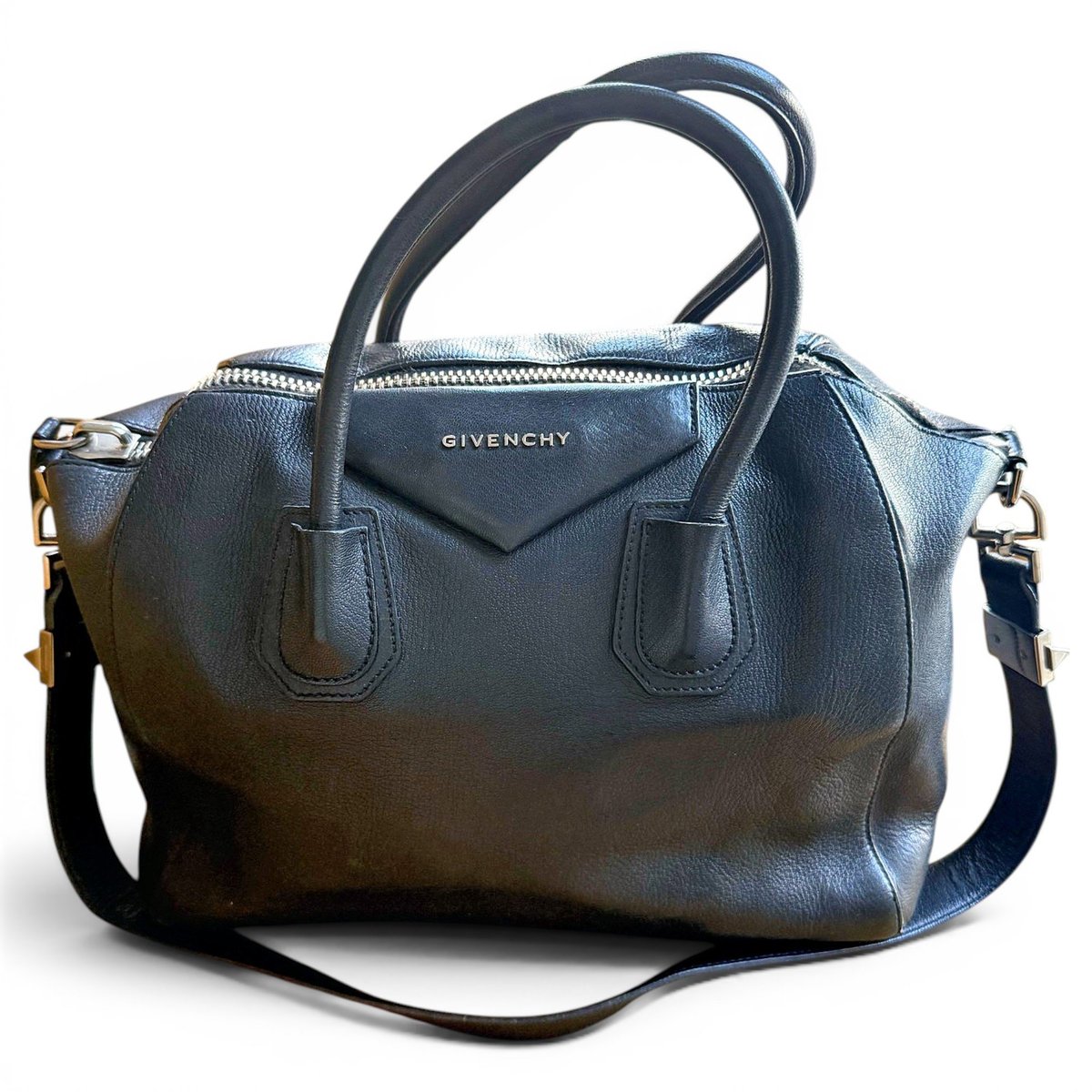 Antigona leather handbag